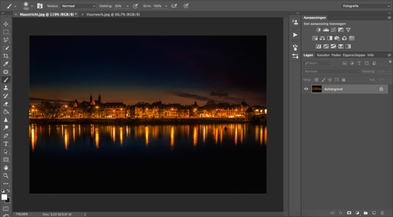 Beginnen met avondfoto van Maastricht