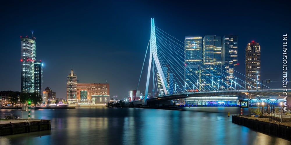 Mooiste avondfoto van de Erasmusbrug