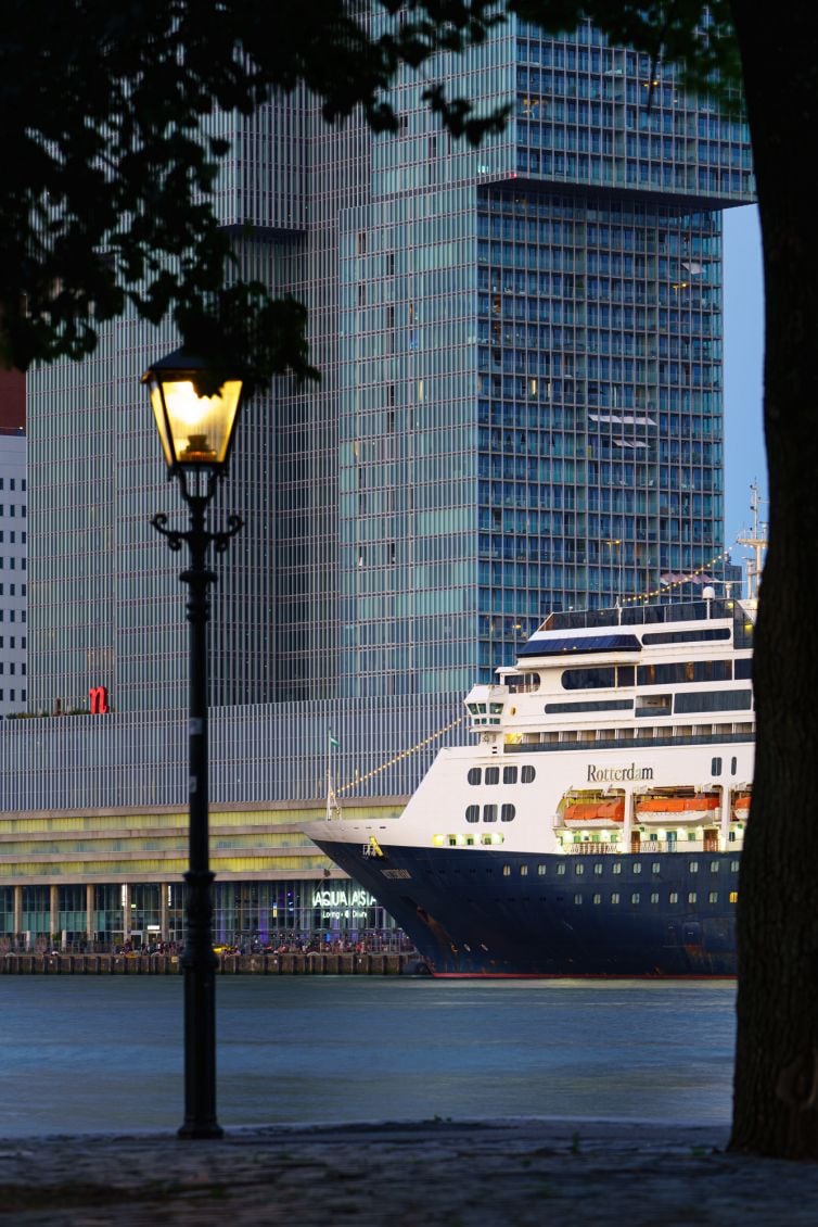 Cruiseschip De Rotterdam - Holland America Lijn