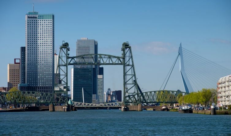 Skyline Rotterdam in de herfst