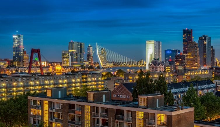 Mooiste skyline avondfoto's Rotterdam