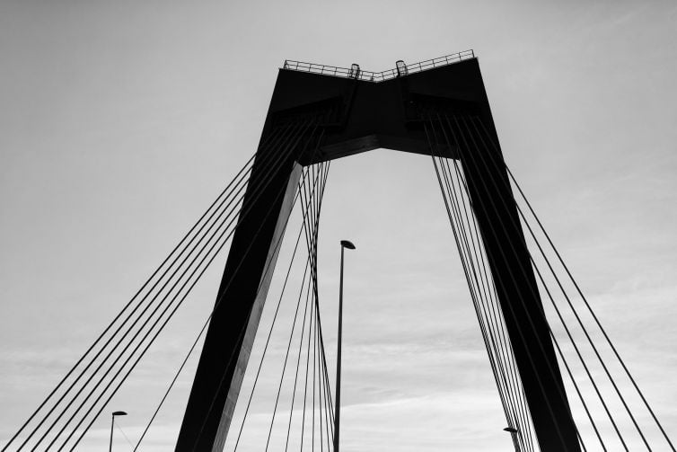 Beste zwart-wit foto Willemsbrug in Rotterdam