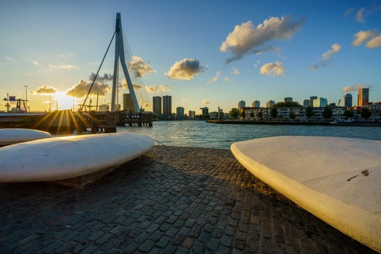 Mooiste foto zonsondergang Rotterdam met Erasmusbrug