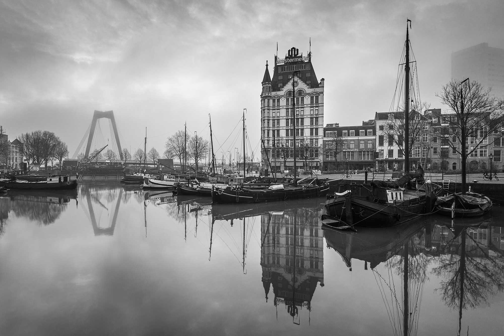 Oude Haven in Rotterdam (zwart-wit foto)