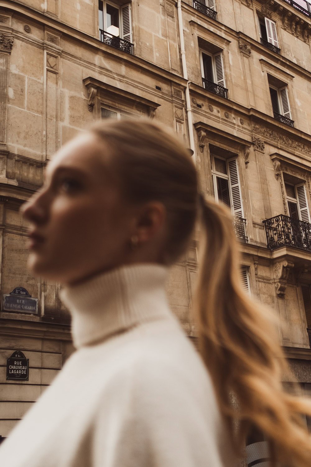 Modefoto waarbij scherpte en inzoomen creatief zijn gebruikt