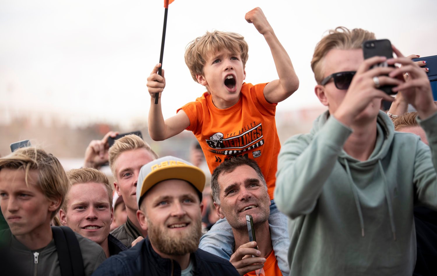 Sportfotograaf ruim voor aanvang aanwezig bij een wedstrijd