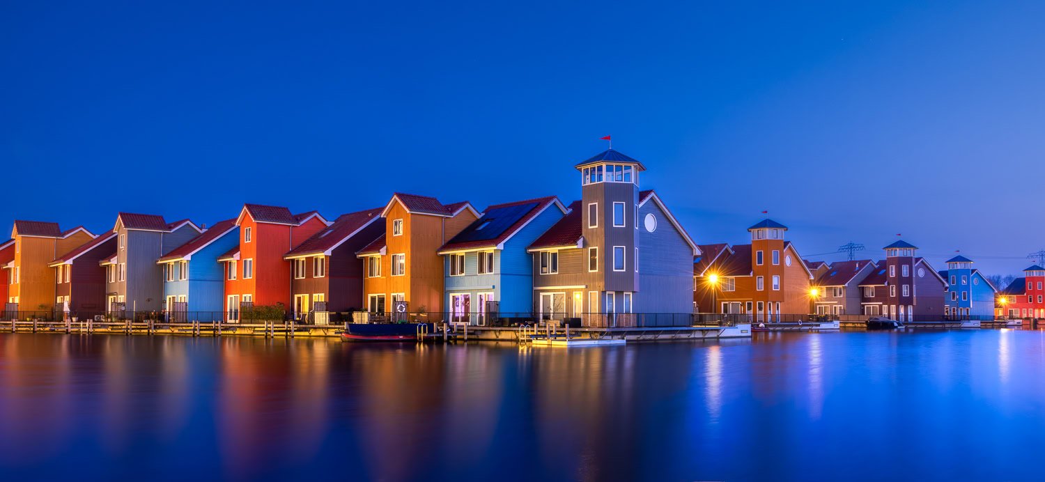 Stromend water vervaagd door lange sluitertijd